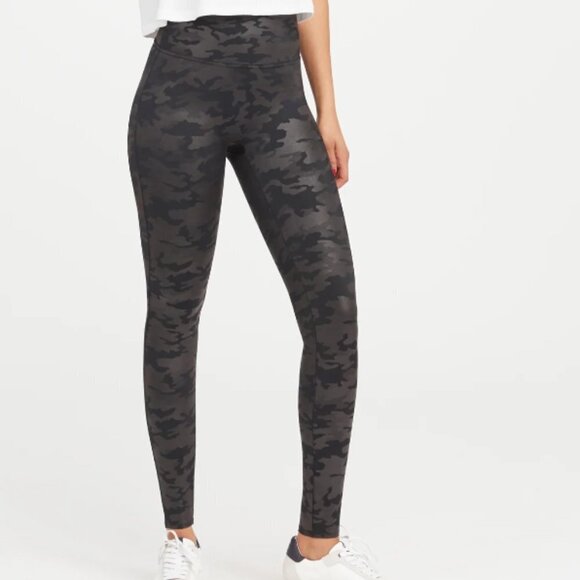 SPANX Camo Leggings, Sz. M. - Picture 1 of 7